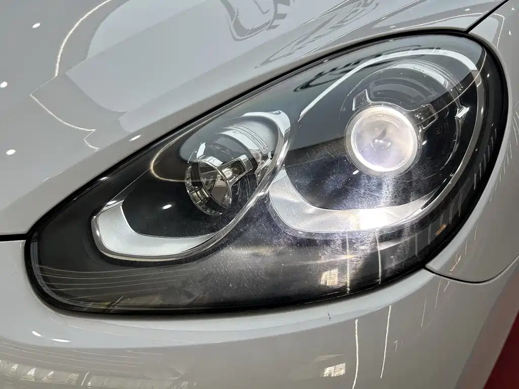Porsche Cayenne — миниатюра 36