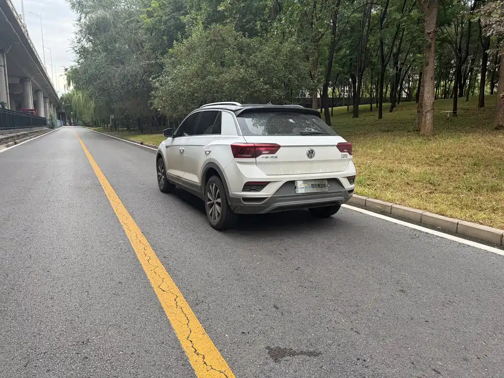 Volkswagen T-Roc — миниатюра 5