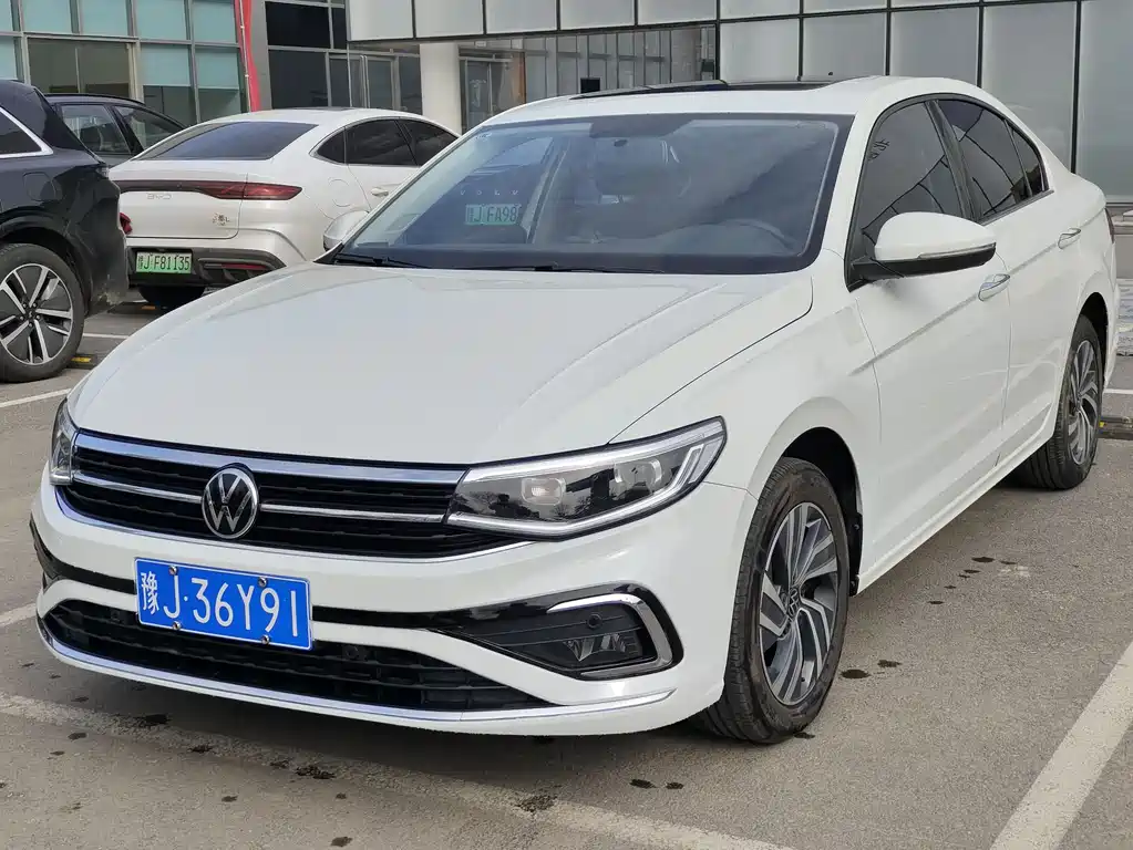 Volkswagen Bora 2023