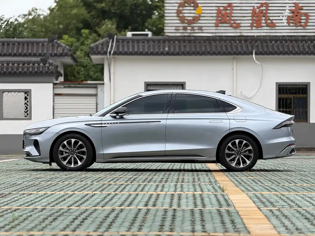 Lincoln Z — миниатюра 4