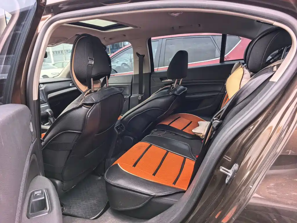 Peugeot 408 — миниатюра 8