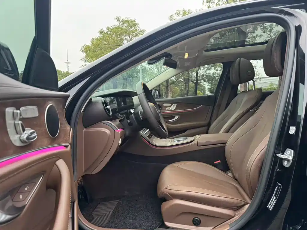 MERCEDES-BENZ E CLASS