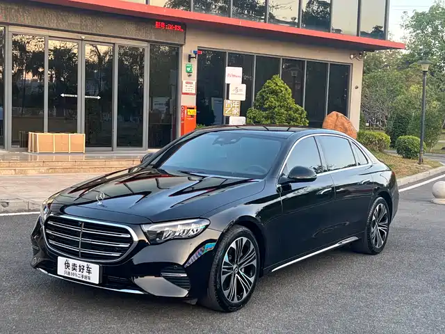 MERCEDES-BENZ E CLASS