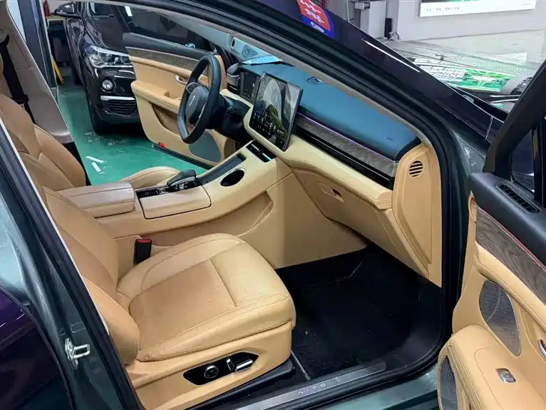 Aito M5