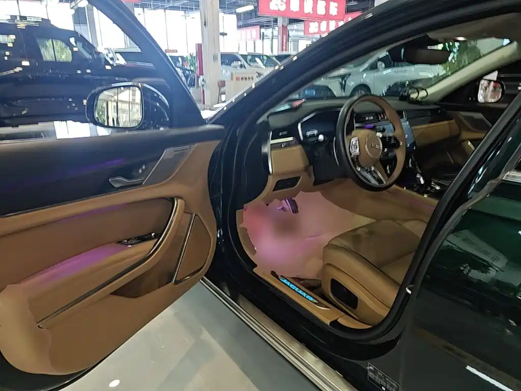 Jaguar XFL — миниатюра 16