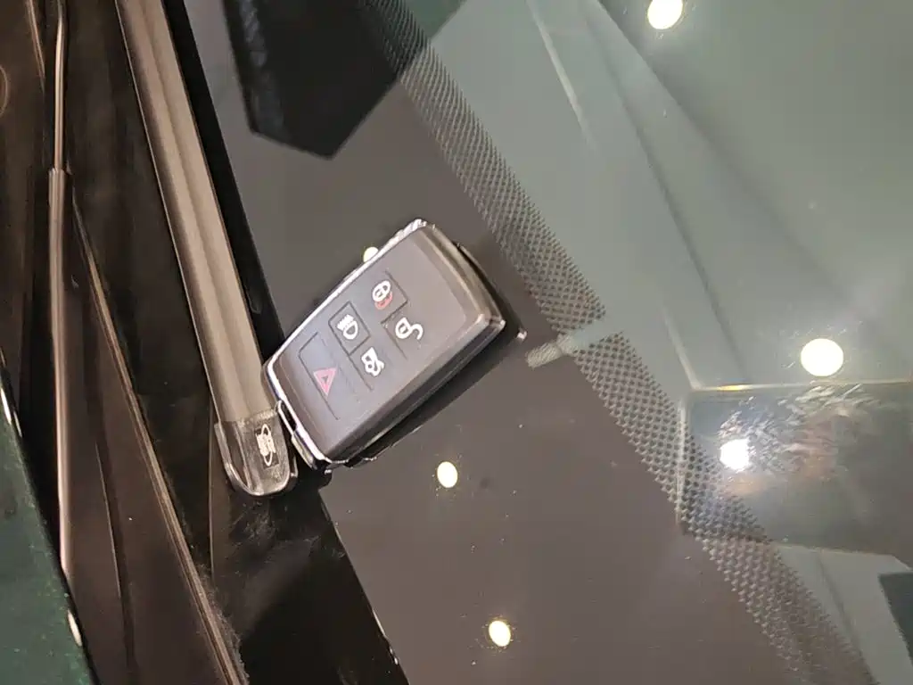 Jaguar XFL — миниатюра 9