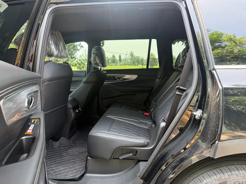 GAC GS8 2025 2.0TGDI Luxury 5 мест