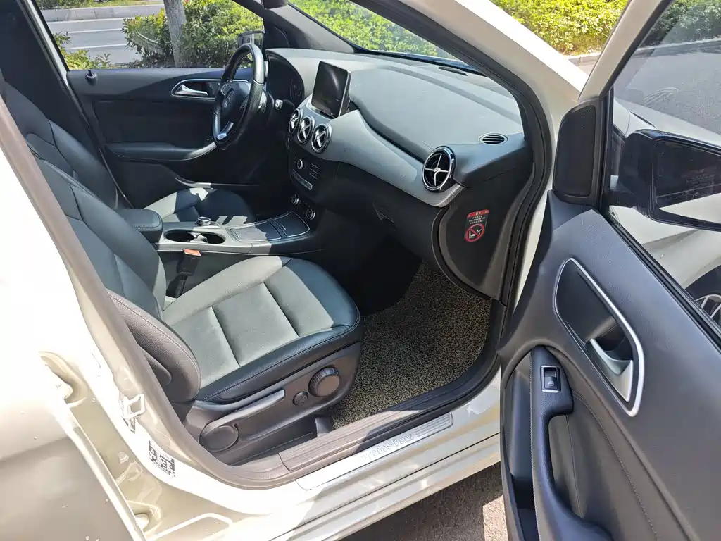 Mercedes-Benz B-Class — миниатюра 9
