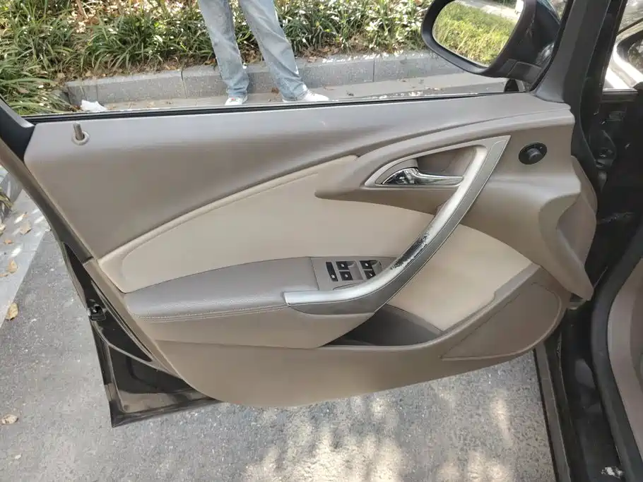 Buick Excelle — миниатюра 7