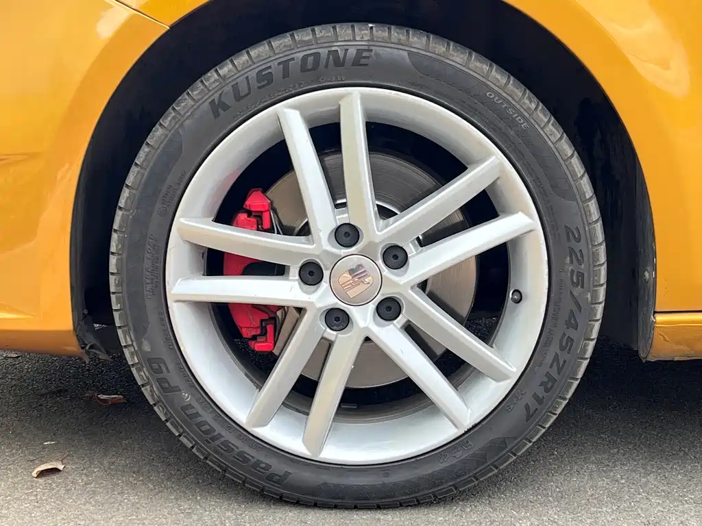 SEAT Leon — миниатюра 14