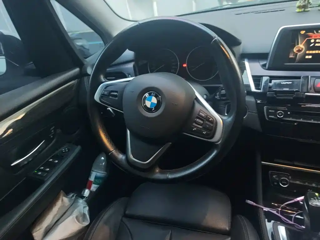 BMW 2 Series Active Tourer (Import) — миниатюра 3