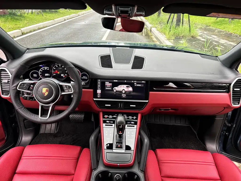 Porsche Cayenne — миниатюра 7