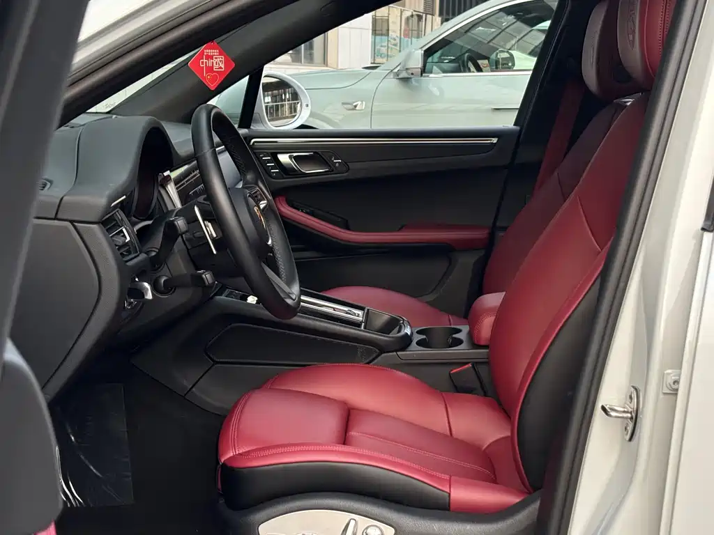 Porsche Macan — миниатюра 7