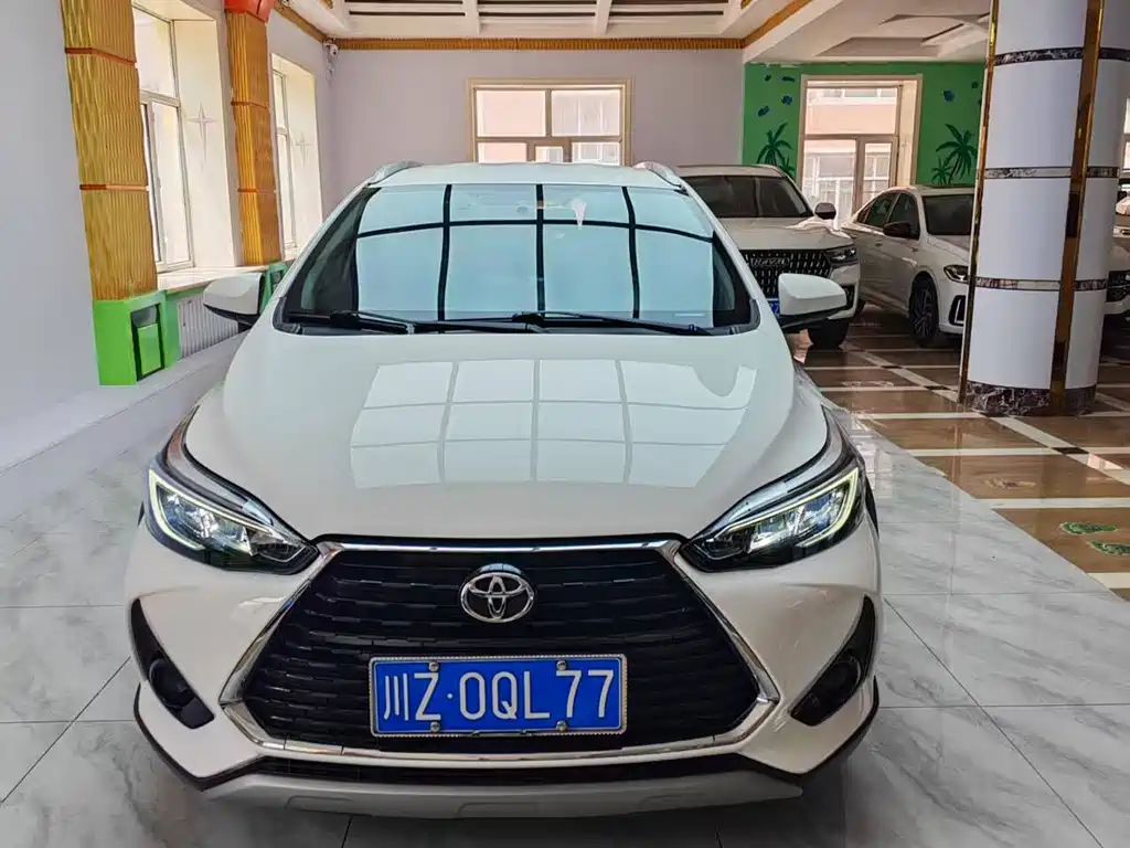 Купить Toyota Yaris L