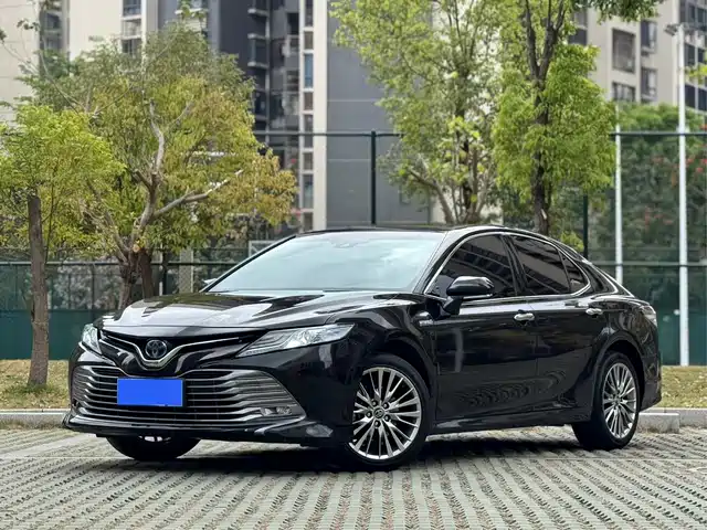 TOYOTA CAMRY 2020