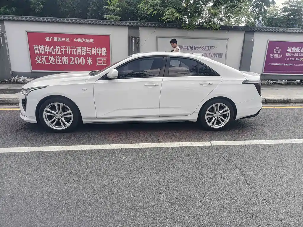 Cadillac CT4 — миниатюра 4