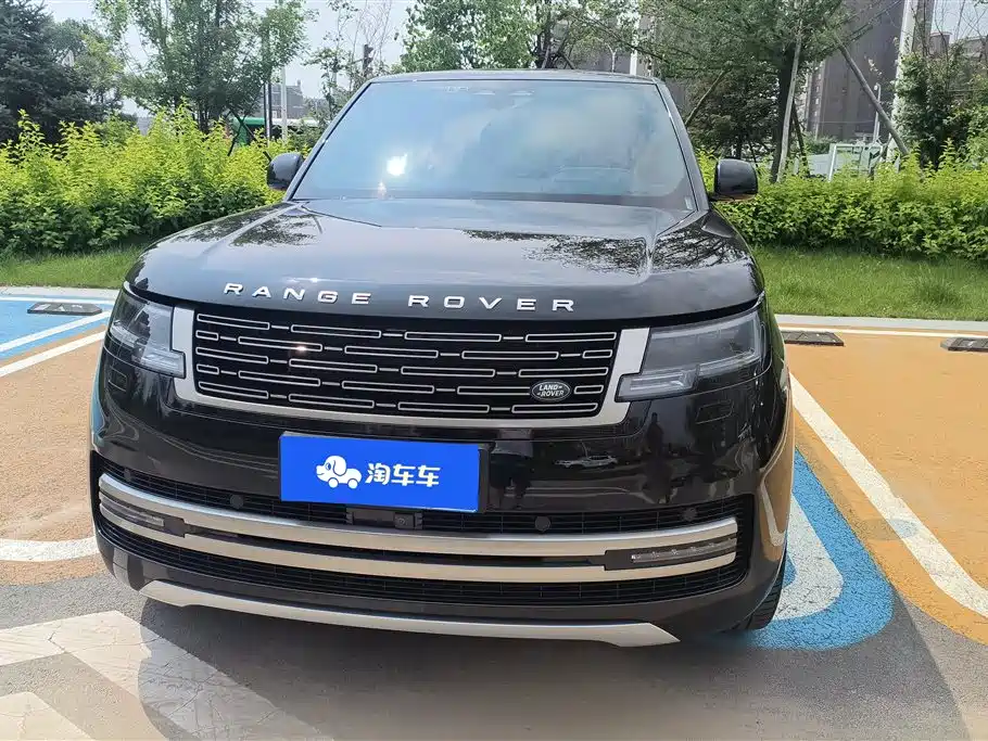 Land Rover Range Rover 2023 3.0 L6 400PS мест Long Wheelbase