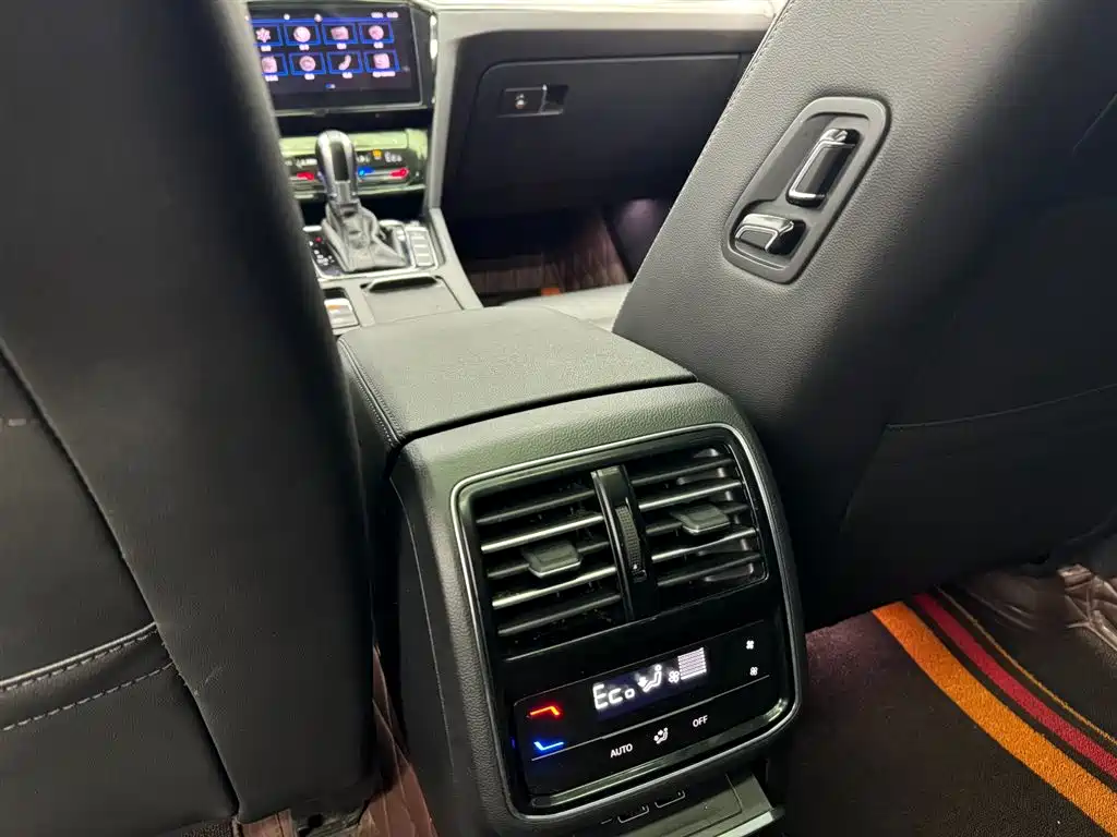 VOLKSWAGEN MAGOTAN GTE PLUG IN HYBRID