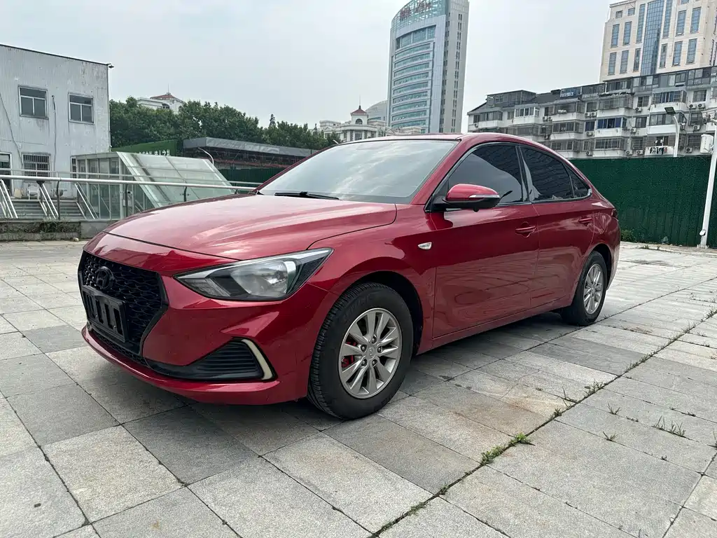 Купить Hyundai Elantra