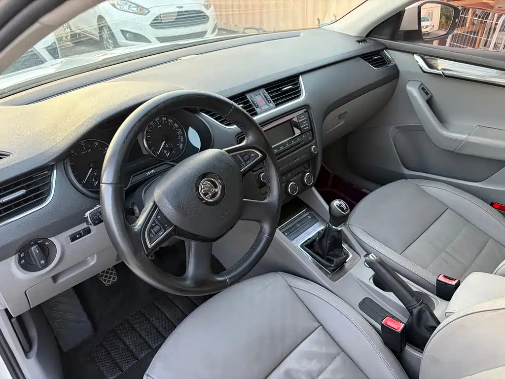 Skoda Octavia — миниатюра 7