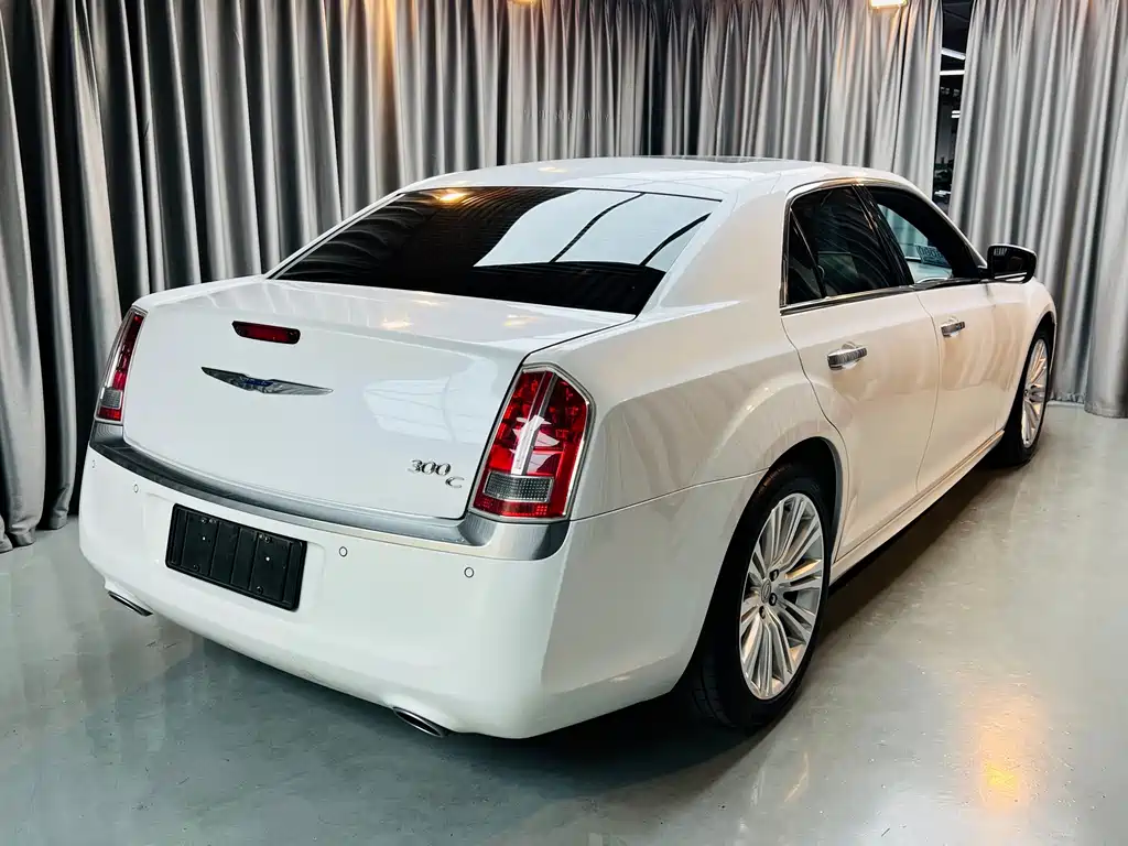 Chrysler 300C — миниатюра 19