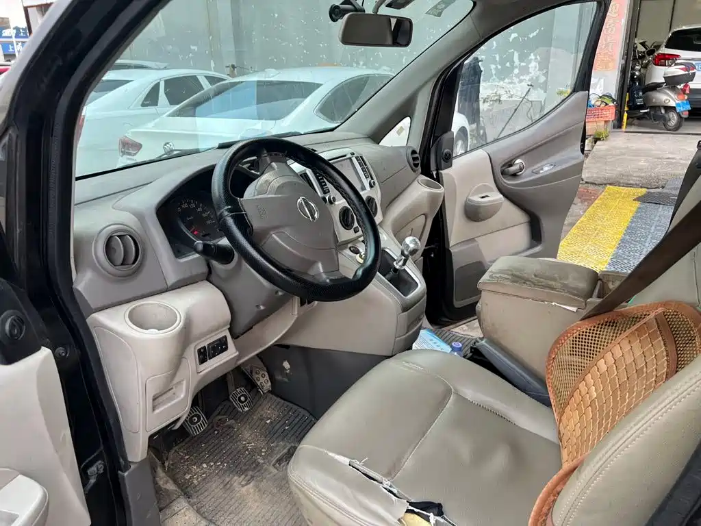 Nissan NV200 — миниатюра 4