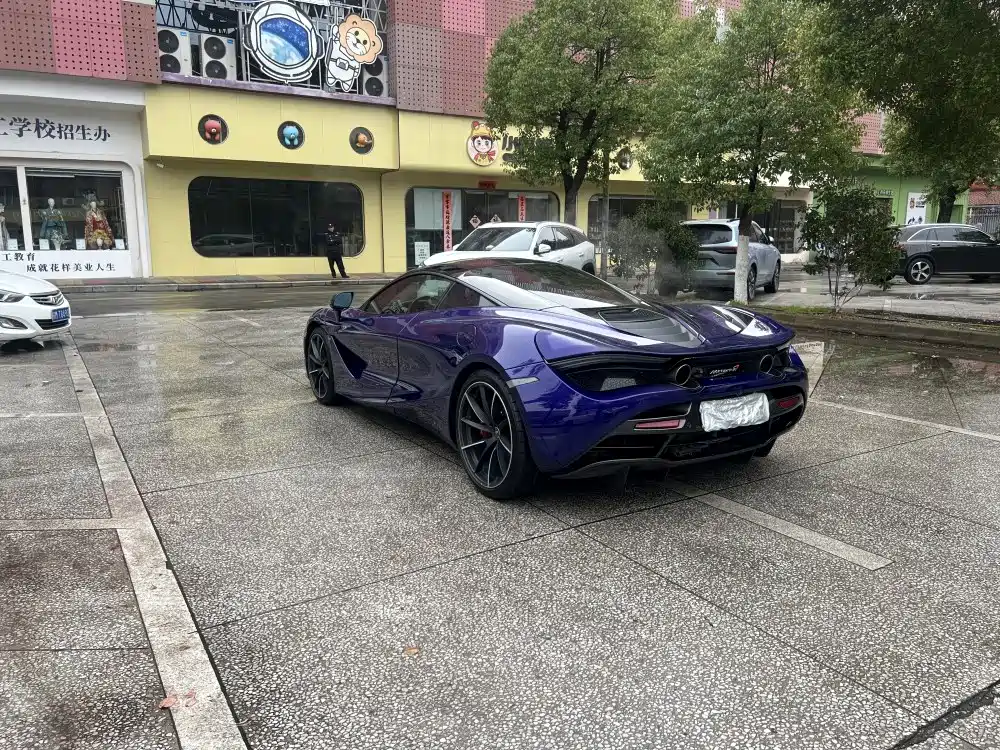 McLaren 720S — миниатюра 8