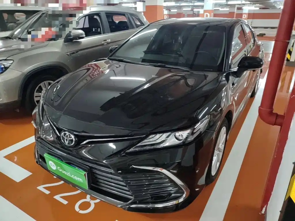 Toyota Camry 2021 2.0G Luxury