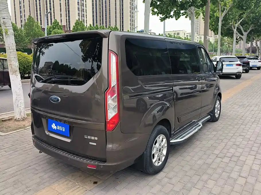 Ford Tourneo — миниатюра 3