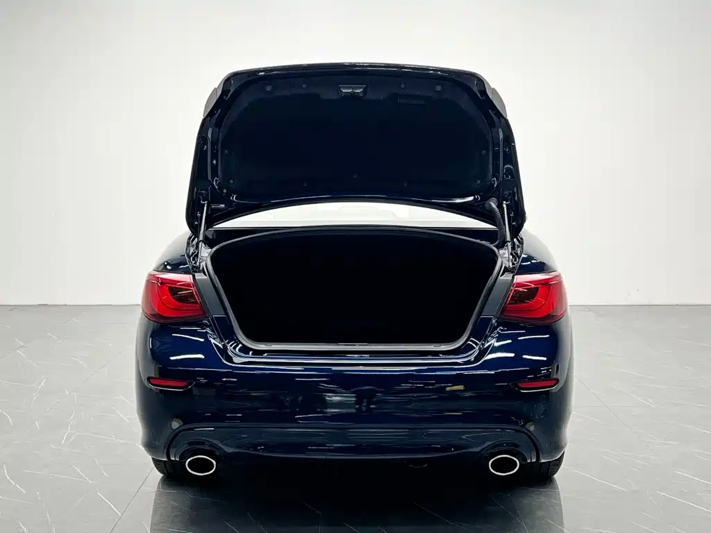 Infiniti Q70 — миниатюра 10