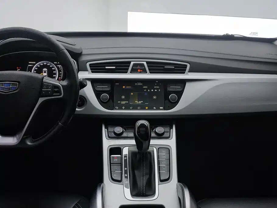 Geely Boyue — миниатюра 13