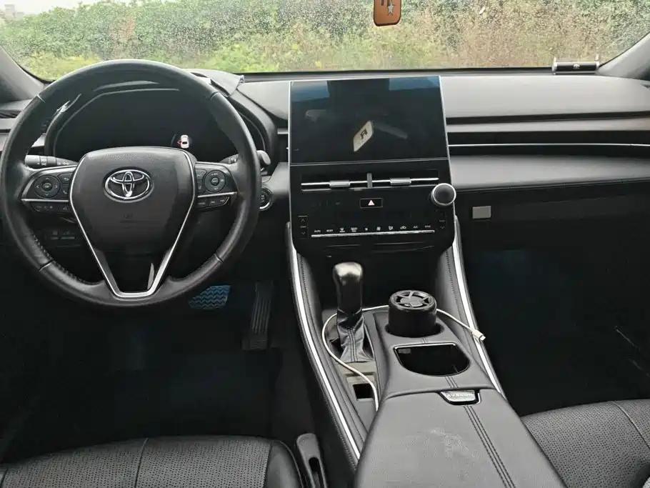 Toyota Avalon — миниатюра 12