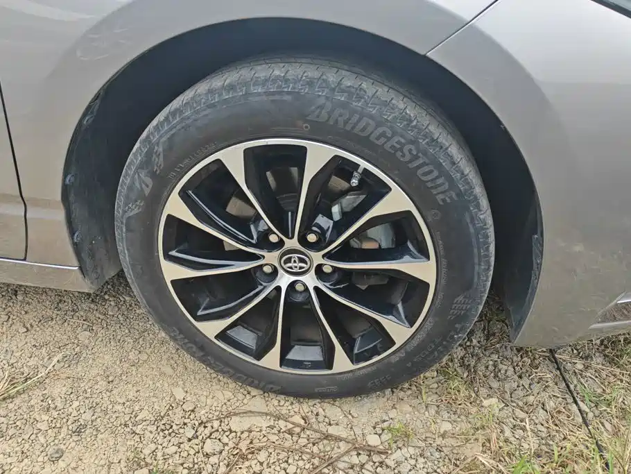 Toyota Avalon — миниатюра 6