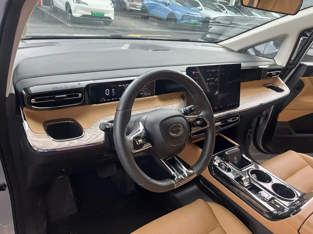 GAC Motor 传祺E8 PHEV — миниатюра 7