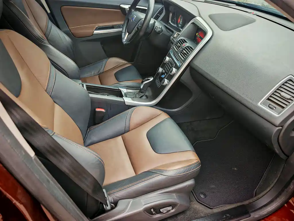 Volvo XC60 — миниатюра 9