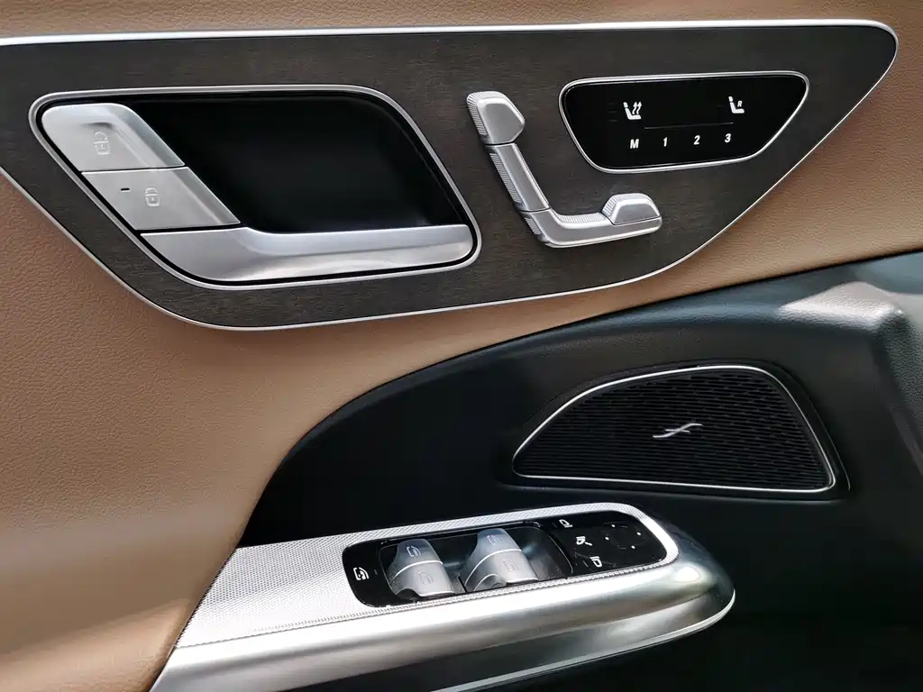 Mercedes-Benz E-Class E 2024 E 300 L Fashion