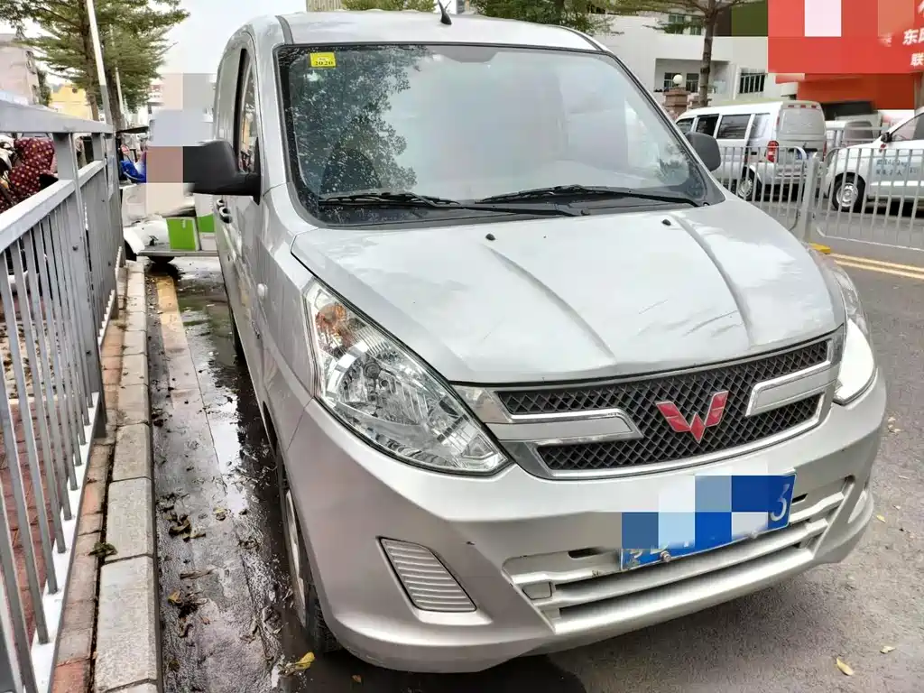 Wuling Rongguang V — миниатюра 3