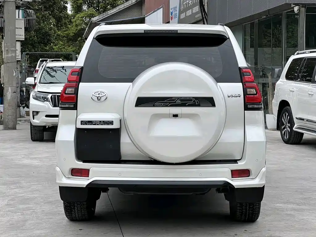 Toyota Land Cruiser Prado 2023 4.0L AT