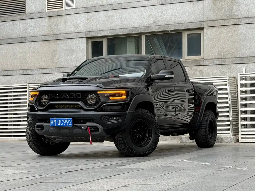 Ram Trucks 2023 6.2T