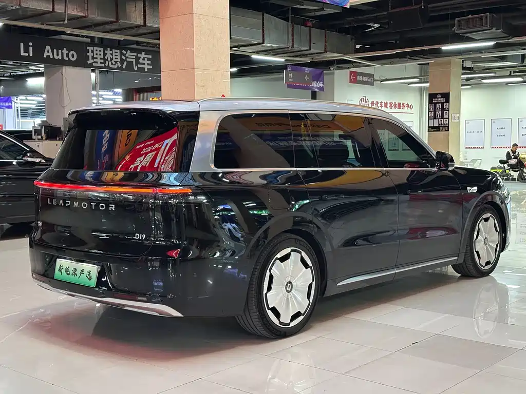 Leapmotor Leapmotor D19 — миниатюра 4