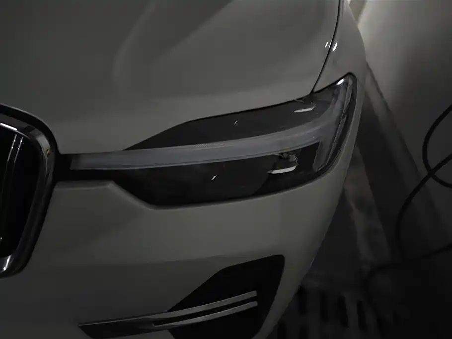 VOLVO XC60 PLUG IN HYBRID