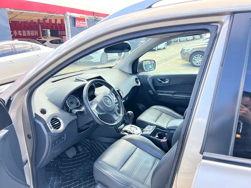 Renault Koleos (Import) — миниатюра 9