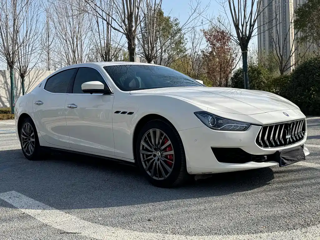 MASERATI GHIBLI
