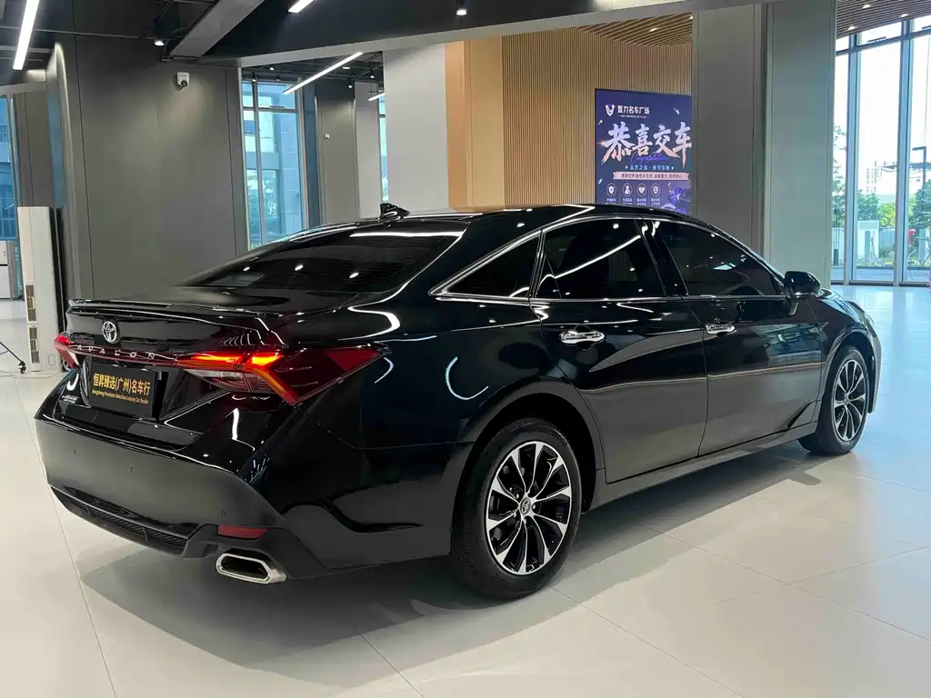 Toyota Avalon — миниатюра 3