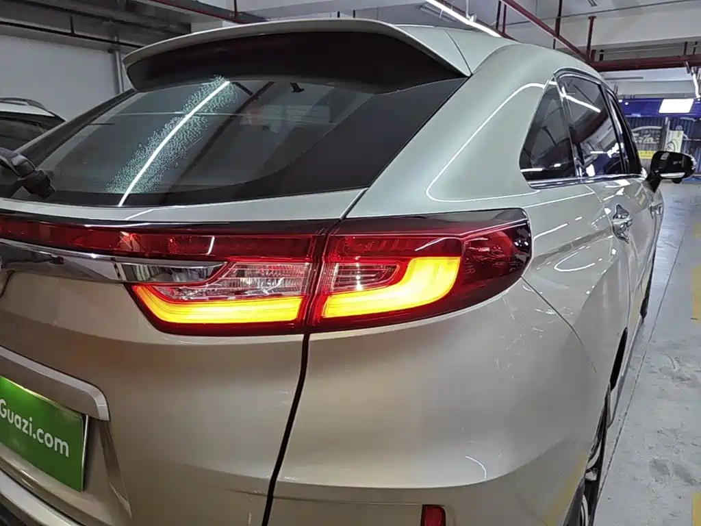 Honda UR-V 2017 240TURBO Luxury V