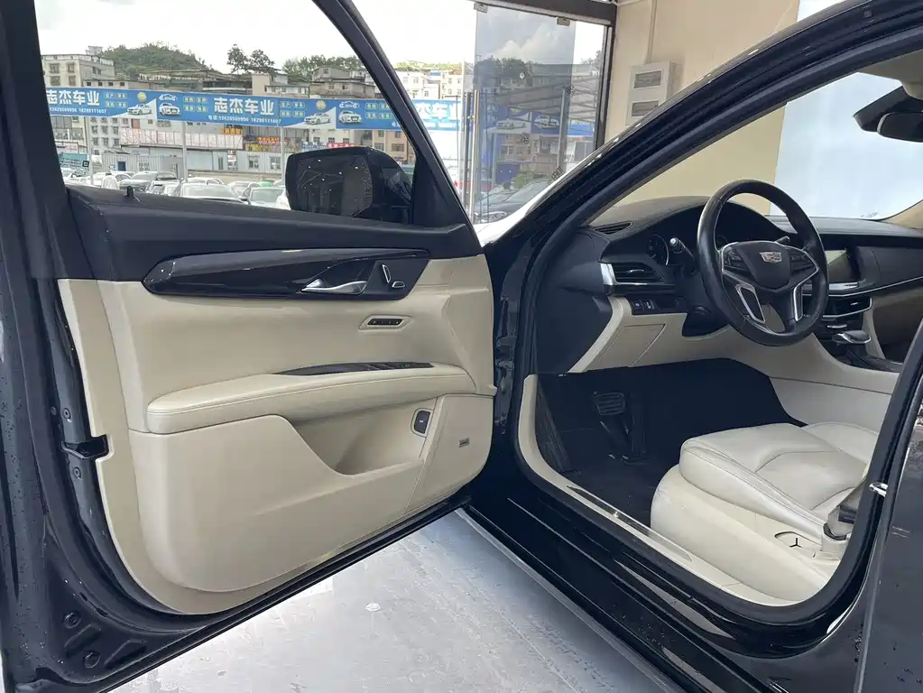 Cadillac CT6 2017 28T Fashion