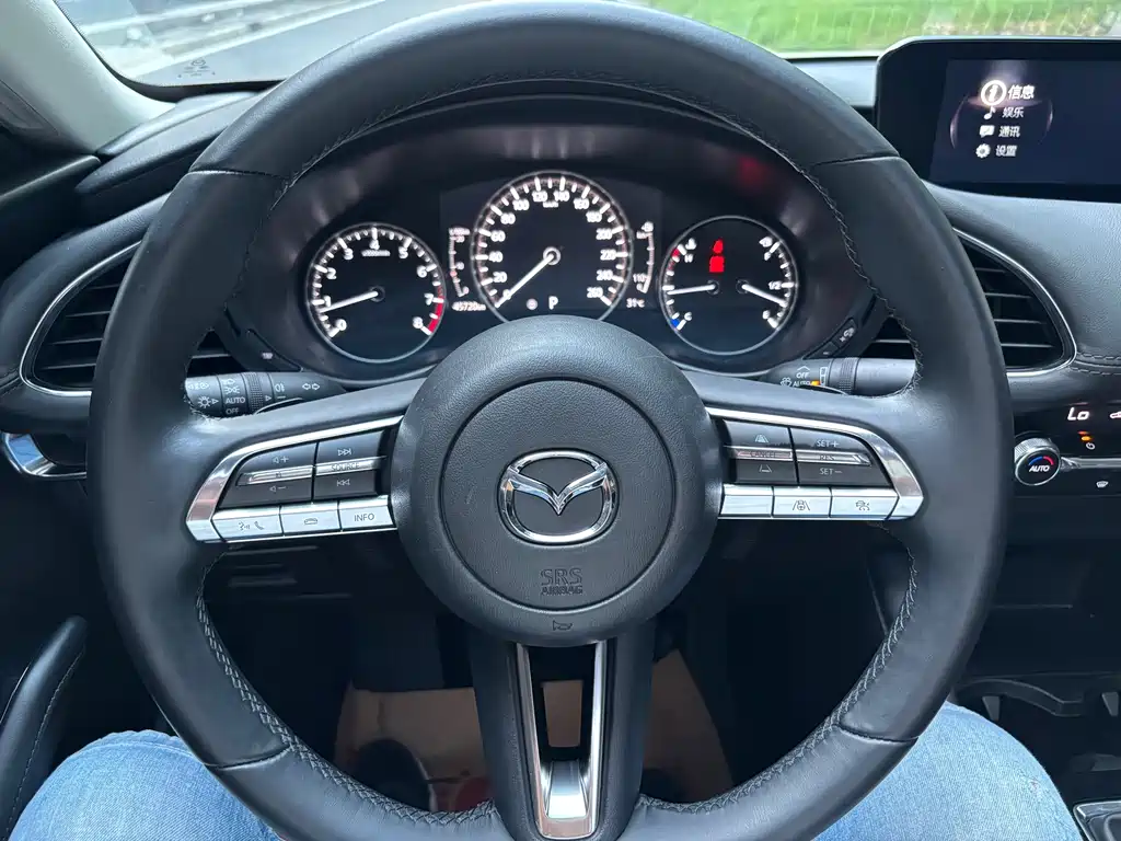Mazda 3 Axela 2.0L Auto Quality Wise Edition, фото 11