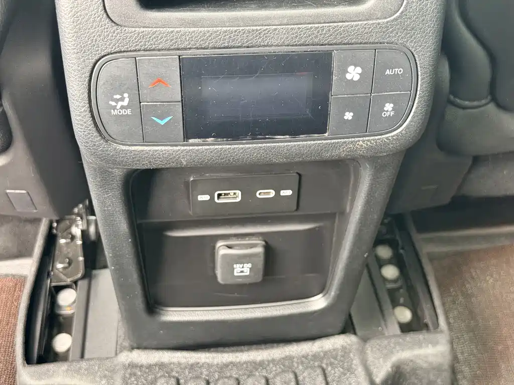 Jeep Grand Commander 2.0T 4WD Luxury Edition, фото 20