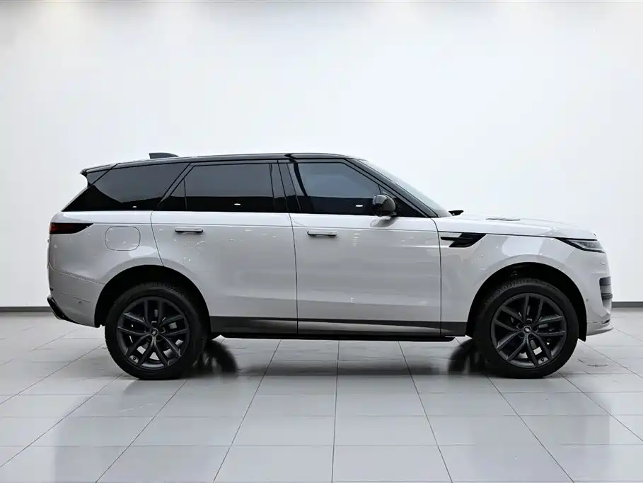 Land Rover Range Rover Sport 2023 400PS Dynamic SE