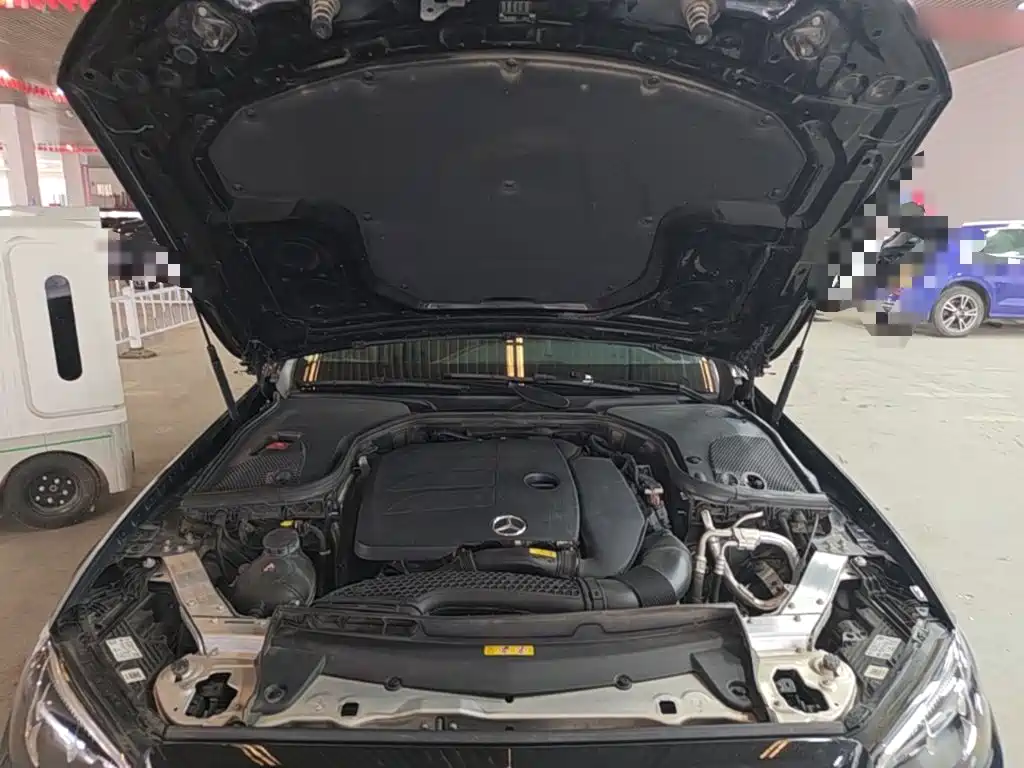 Mercedes-Benz E-Class — миниатюра 20